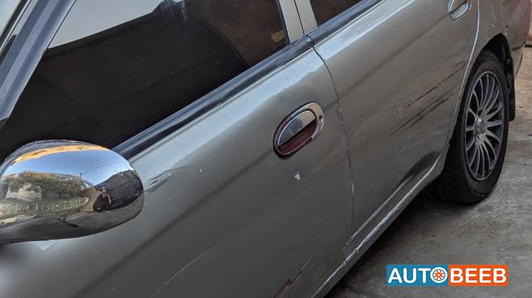 كيا سيفيا 1999