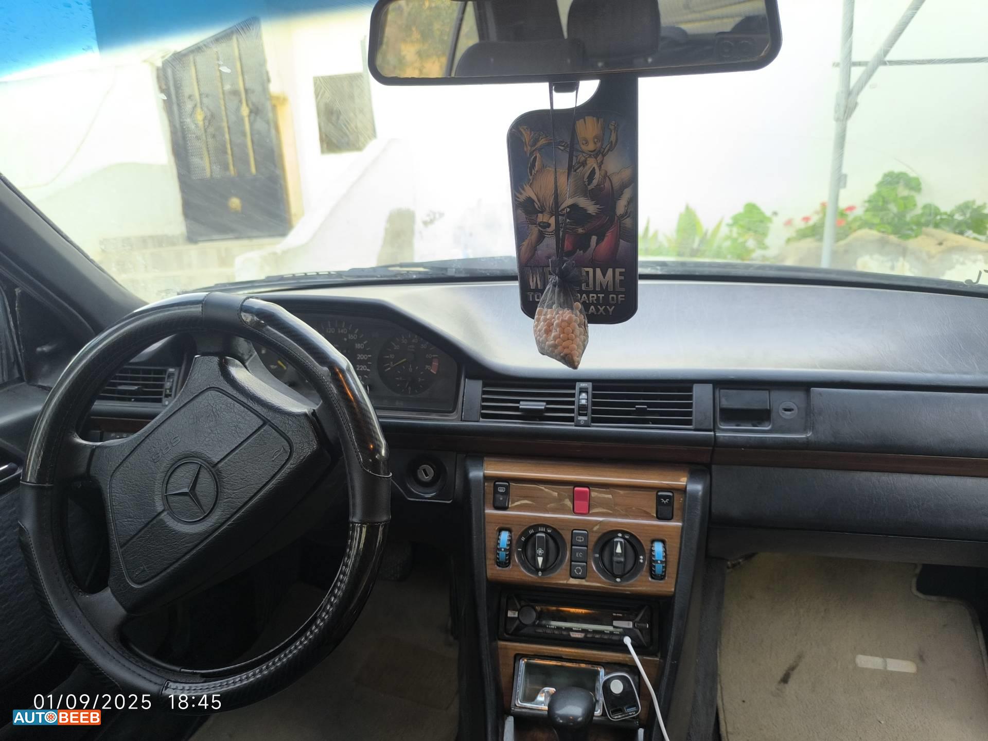 مرسيدس بنز E200 1992