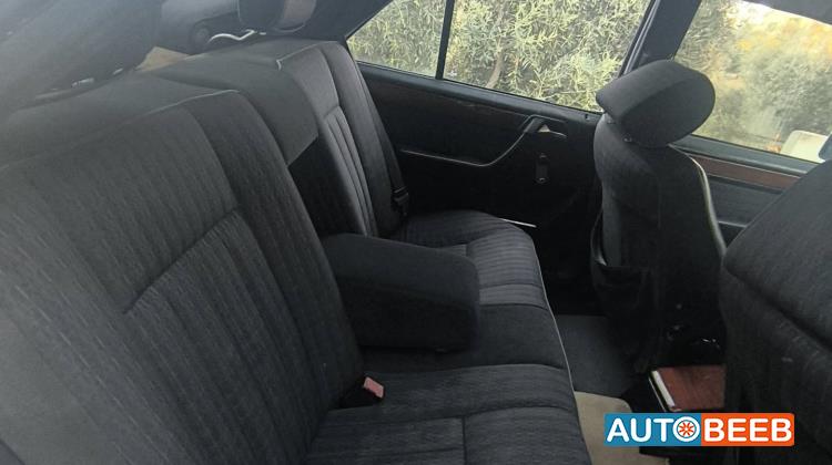 مرسيدس بنز E200 1992