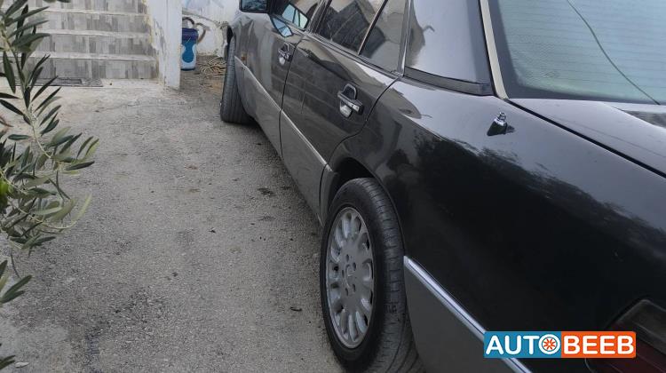 مرسيدس بنز E200 1992