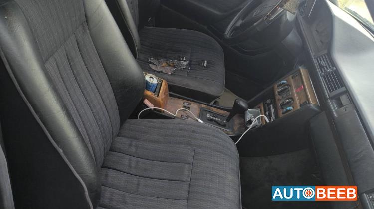 مرسيدس بنز E200 1992