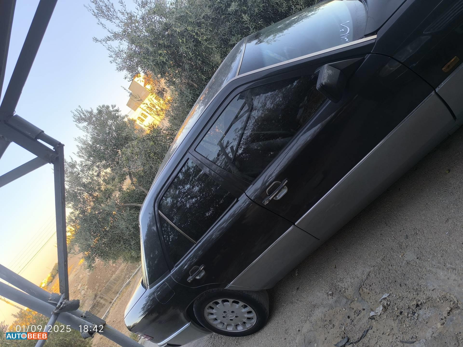 مرسيدس بنز E200 1992