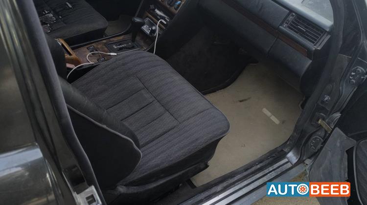 مرسيدس بنز E200 1992