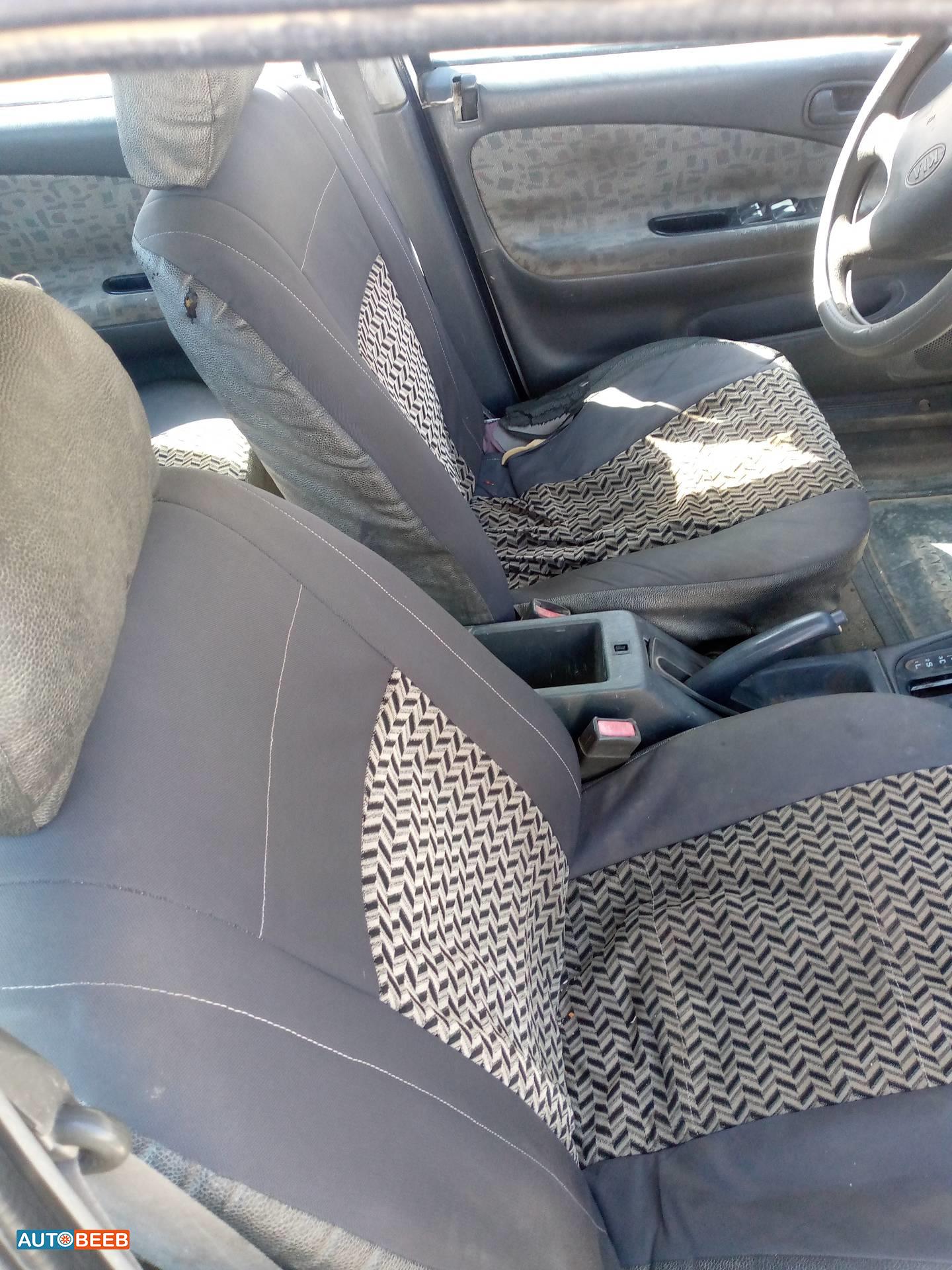 كيا سيفيا 1997