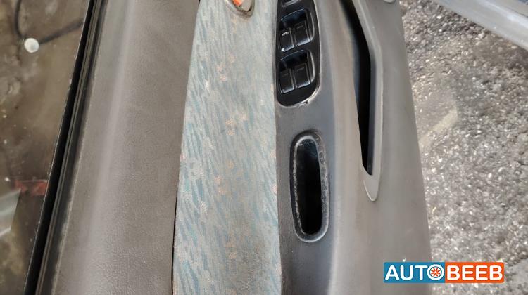 كيا سيفيا 1999