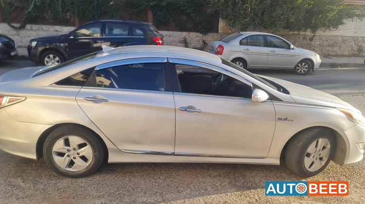 Hyundai Sonata 2011