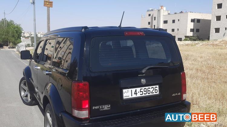 دودج نيترو 2008