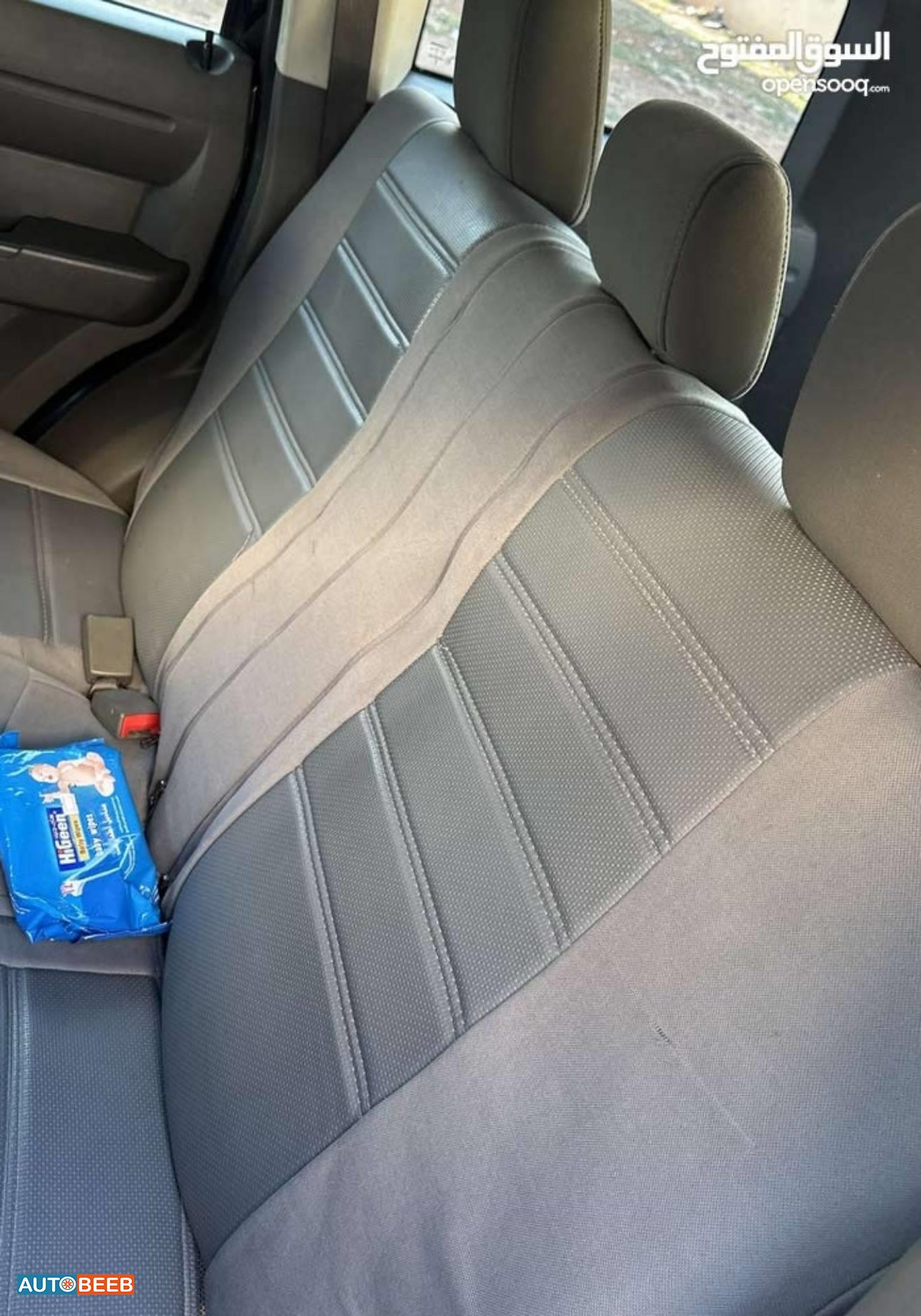 دودج نيترو 2008