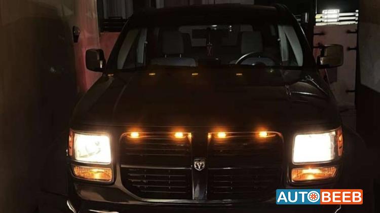 دودج نيترو 2008