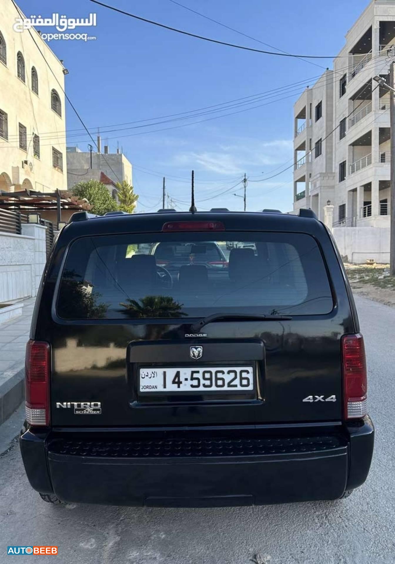 دودج نيترو 2008