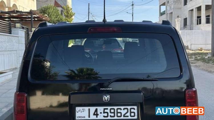 دودج نيترو 2008