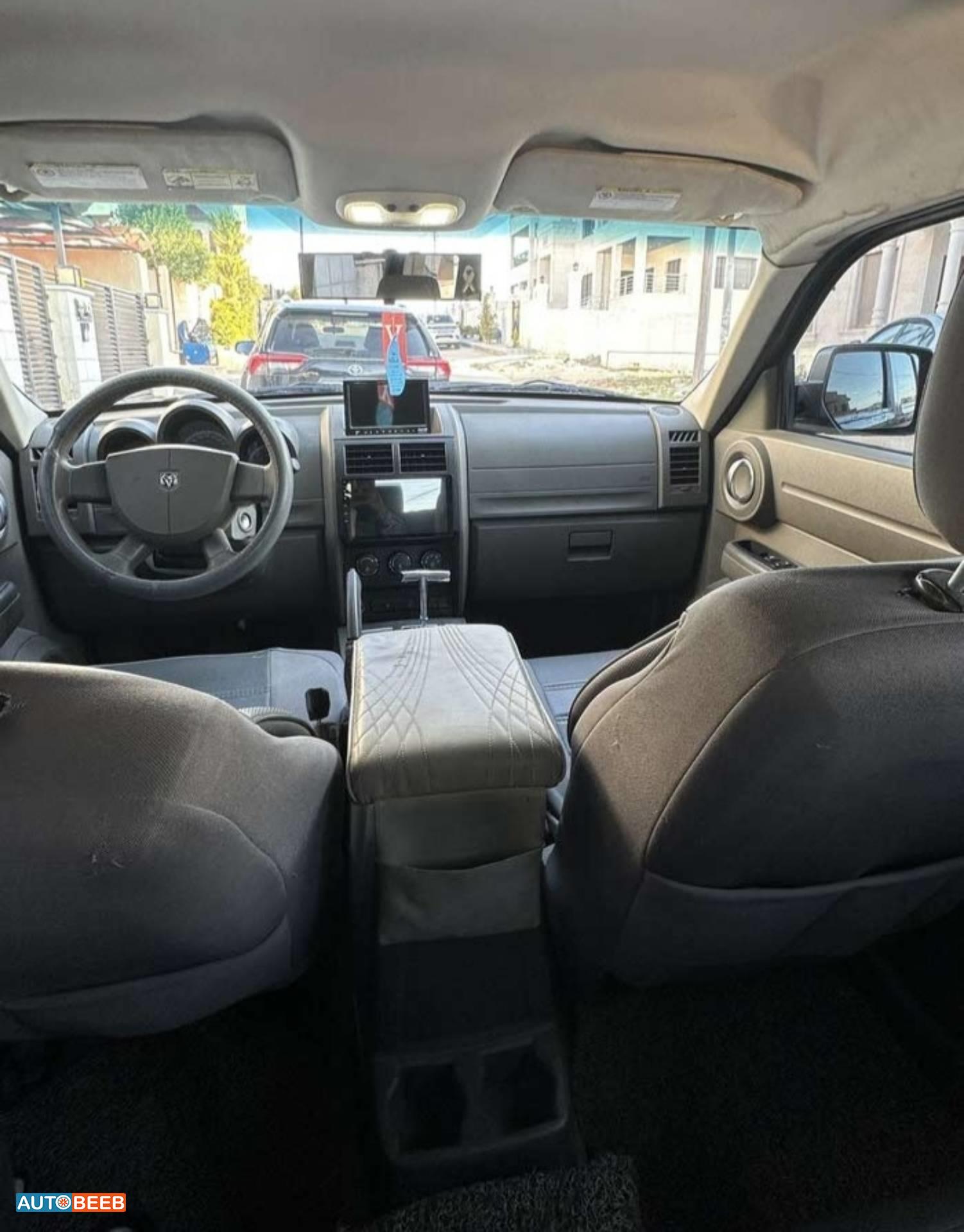 دودج نيترو 2008