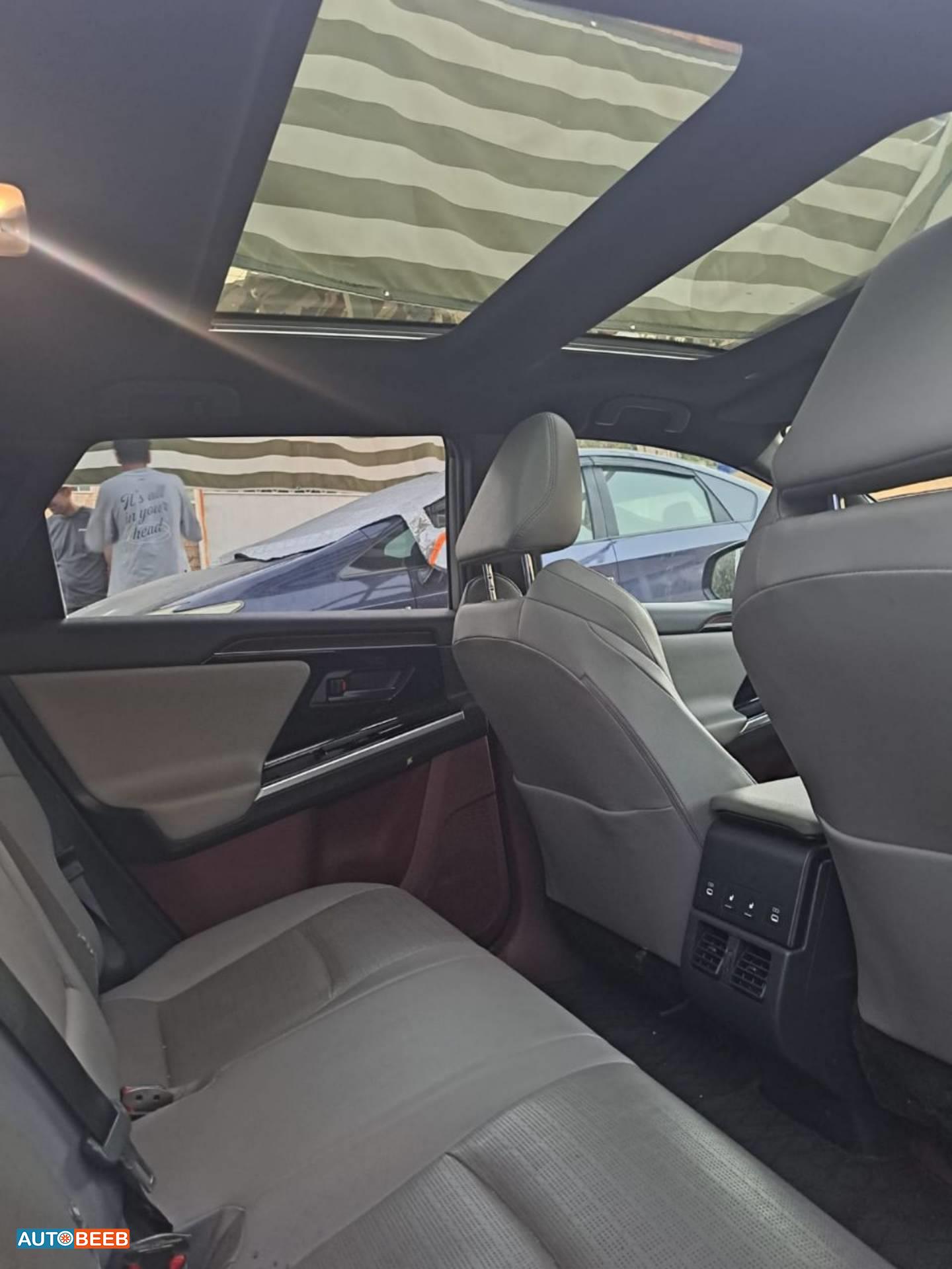 تويوتا bZ4X 2022