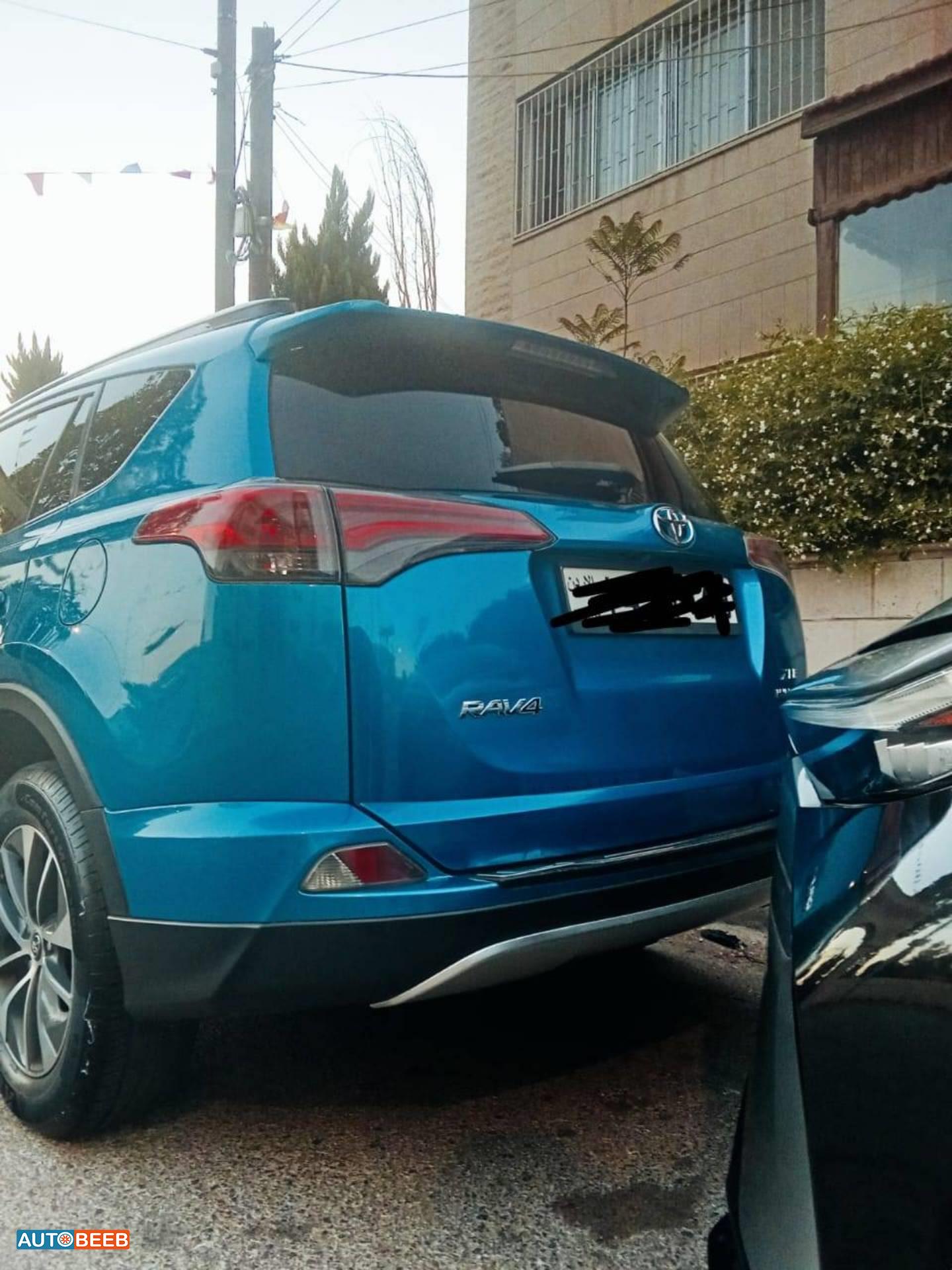 تويوتا راف فور 2017