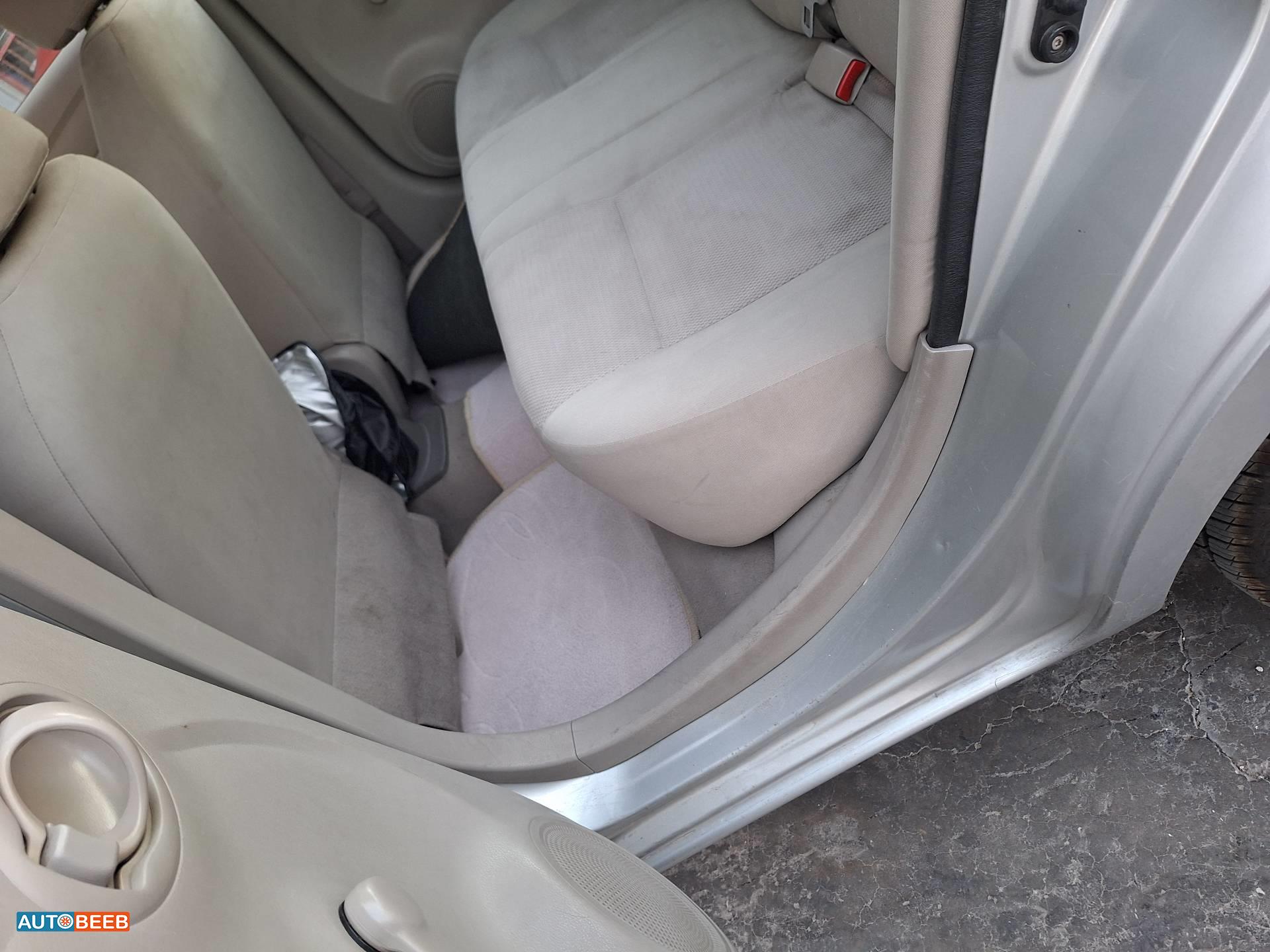 نيسان صني 2012