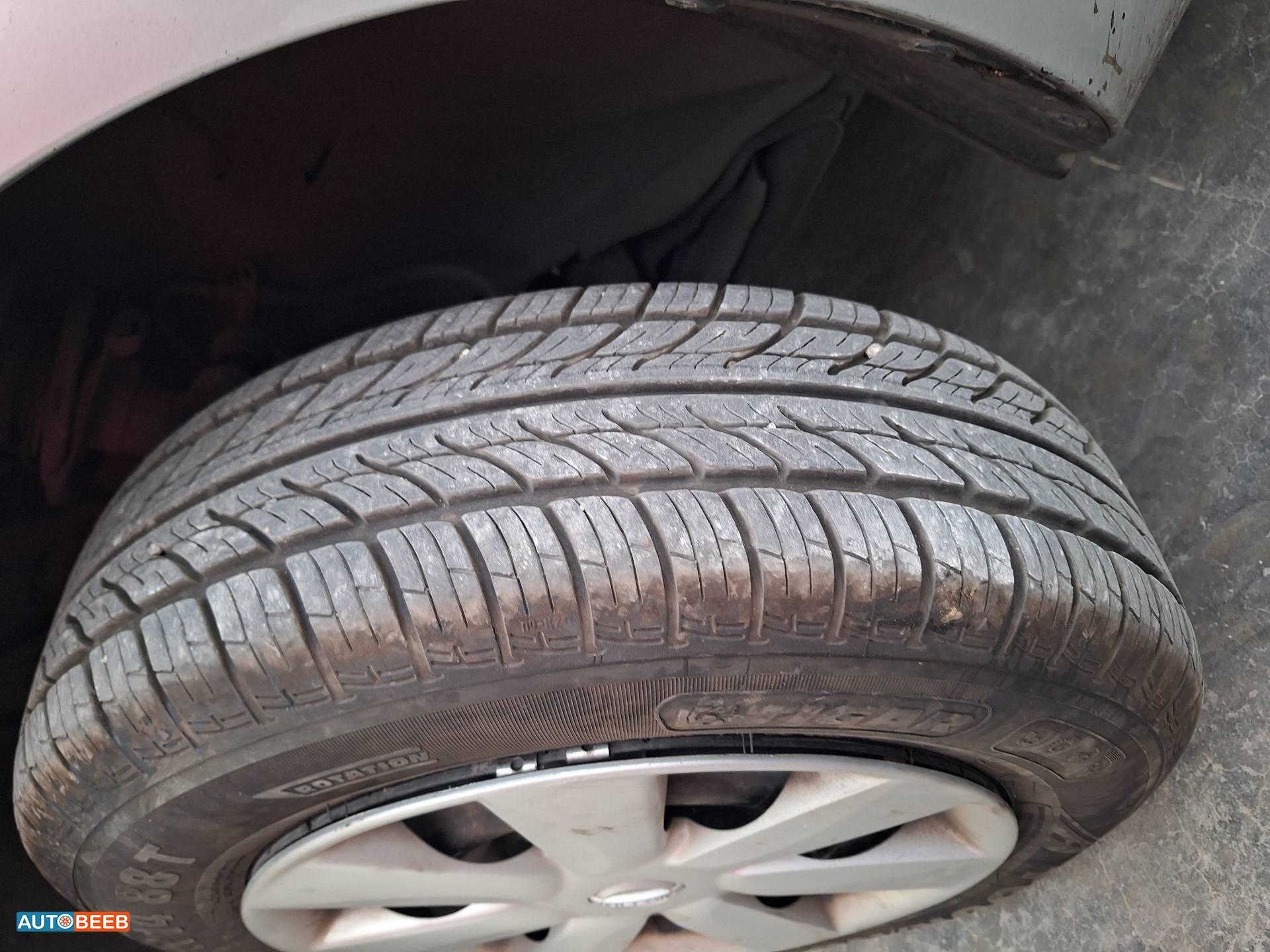 نيسان صني 2012