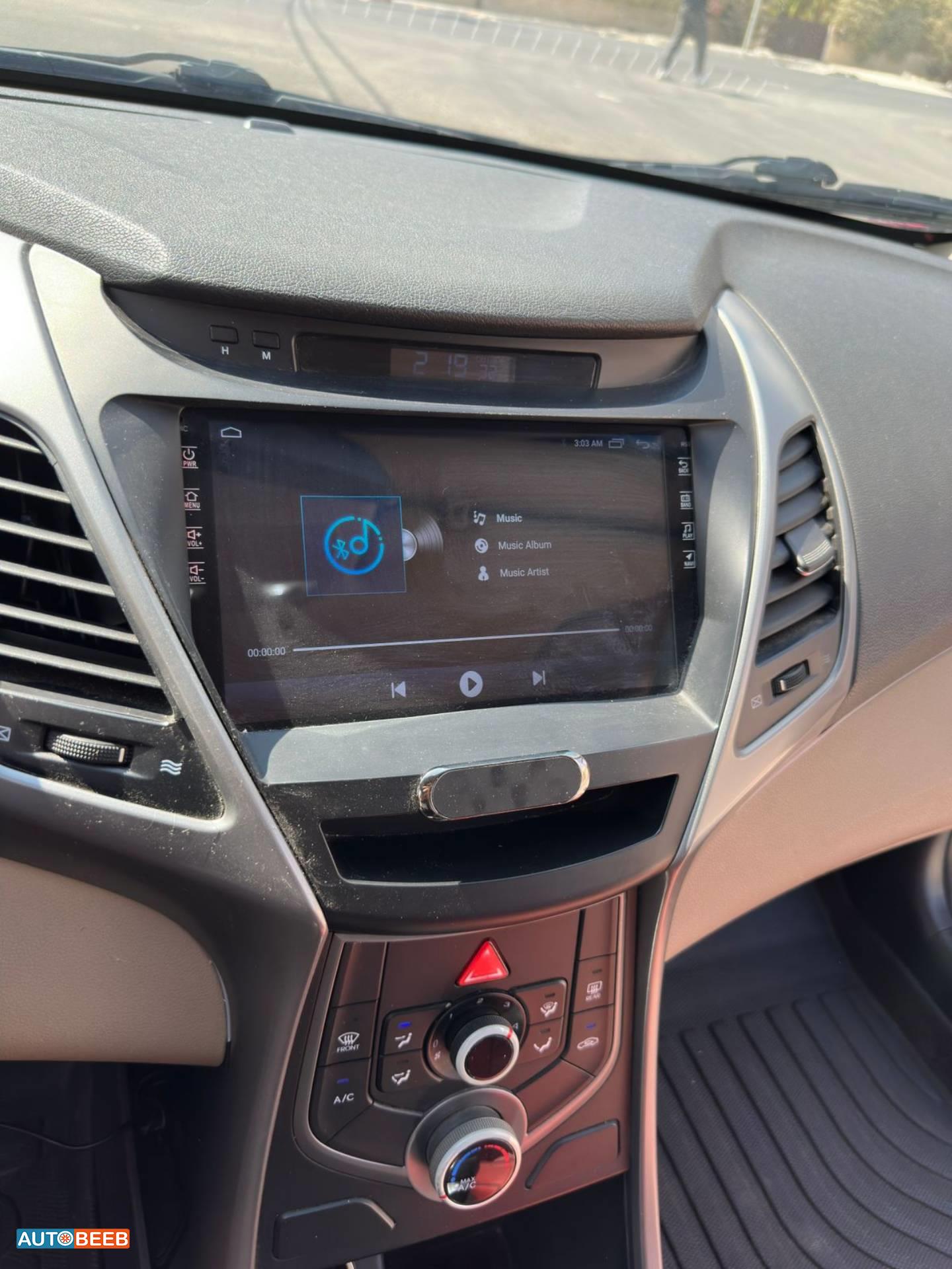 Hyundai Elantra 2015