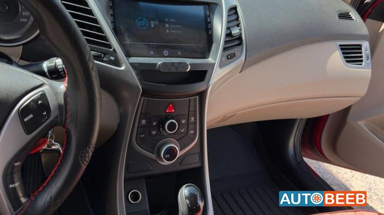 Hyundai Elantra 2015