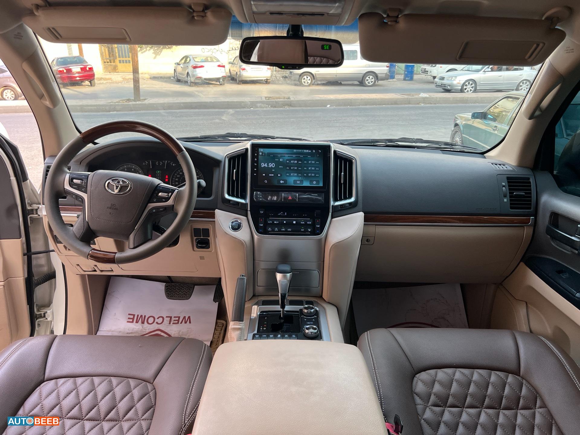 متوفر تحويلات داخلية لاند كروزر لشكل ال 2021 