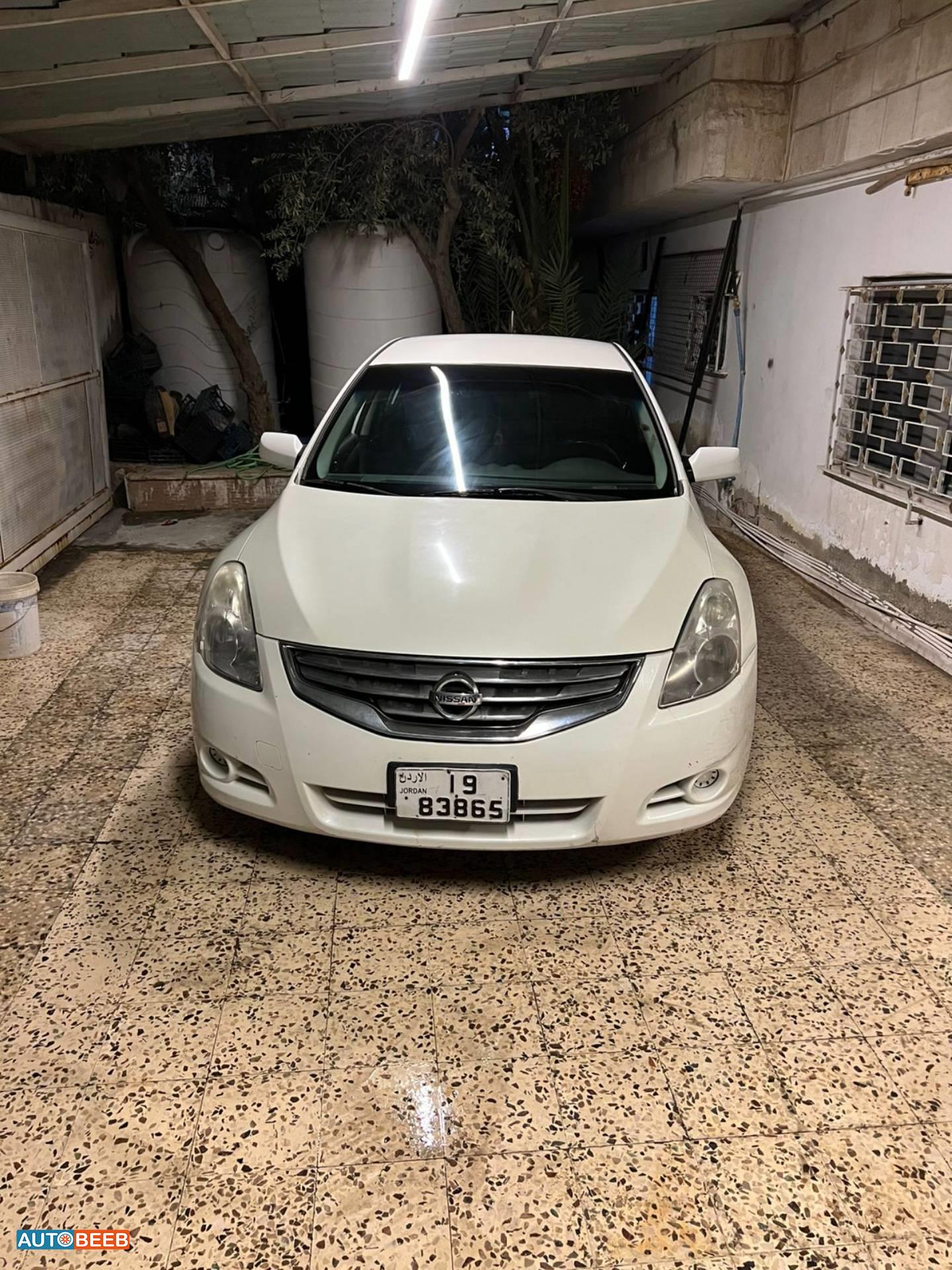 نيسان التيما 2010