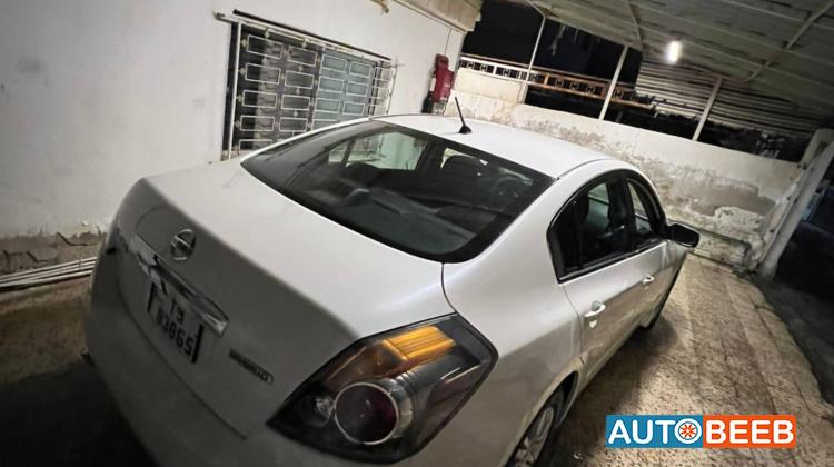 نيسان التيما 2010