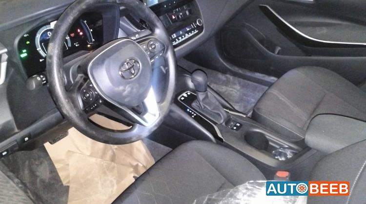 تويوتا كورولا كروس 2025