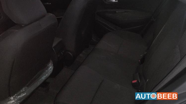 تويوتا كورولا كروس 2025