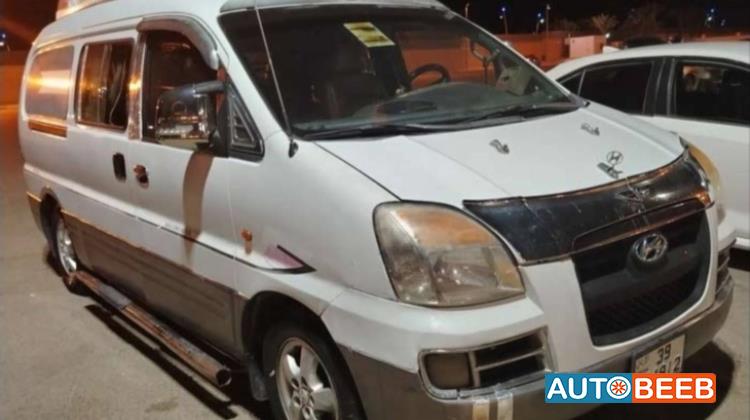 ميني باص هيونداي 2005