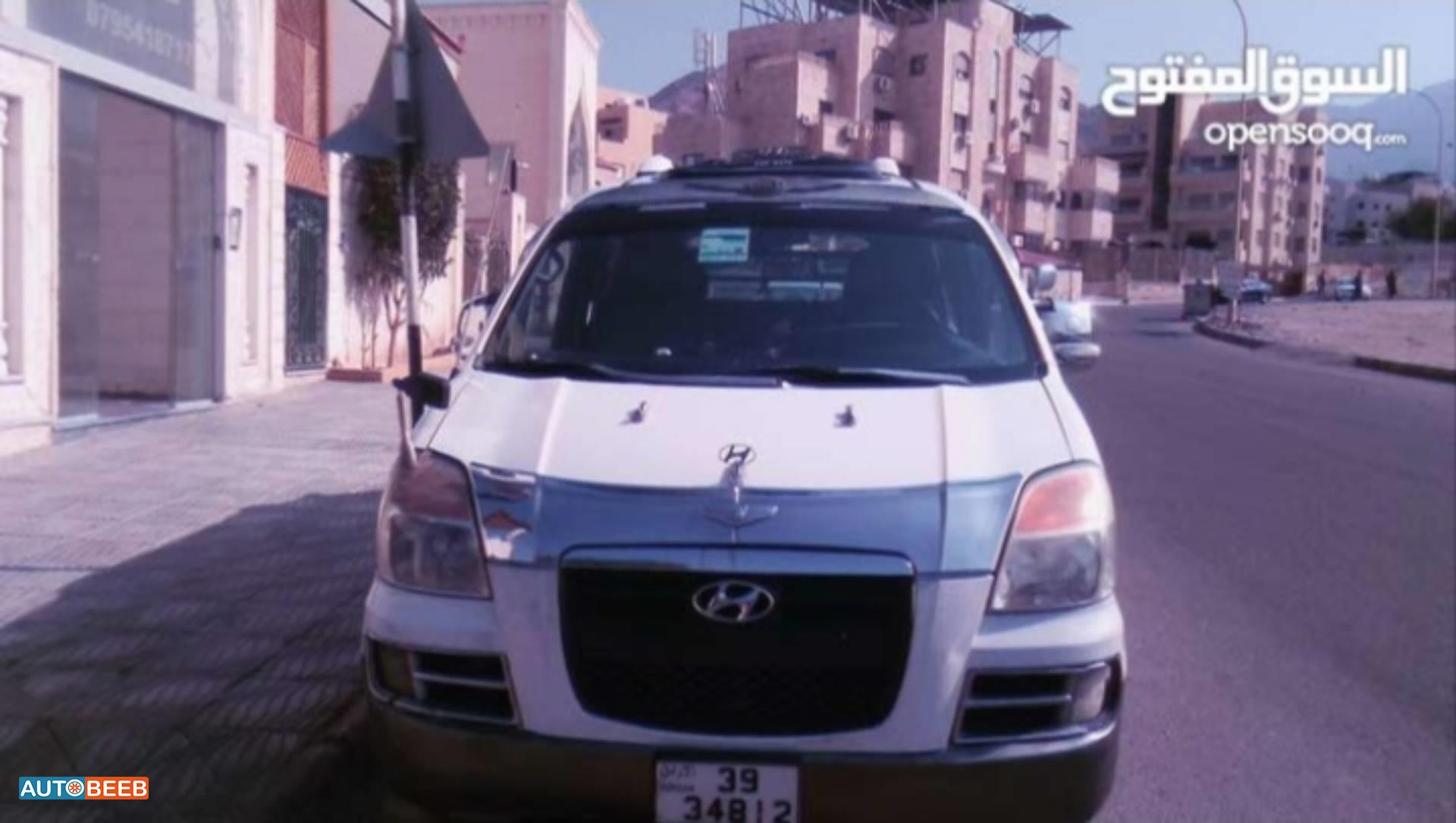 ميني باص هيونداي 2005