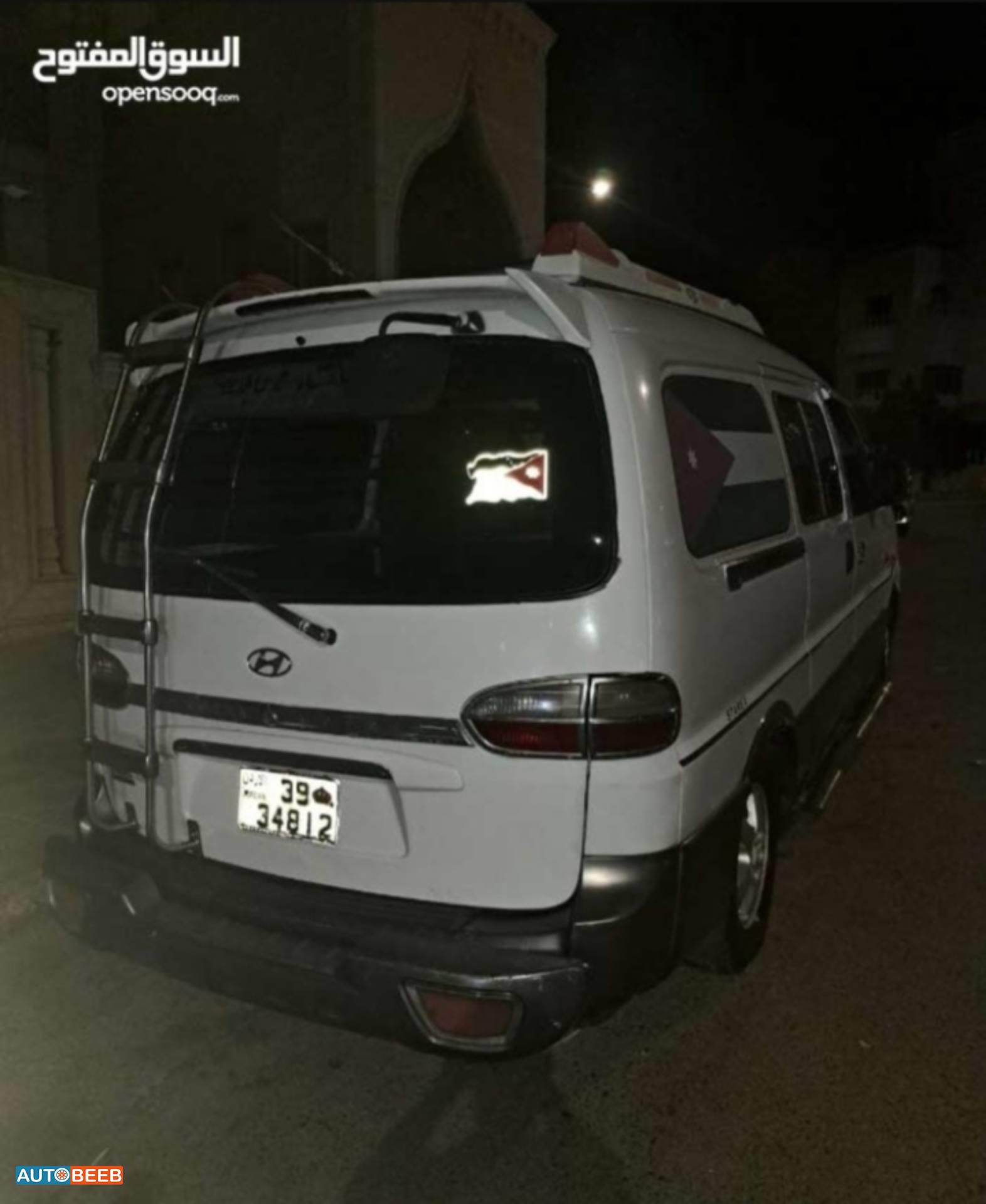 ميني باص هيونداي 2005