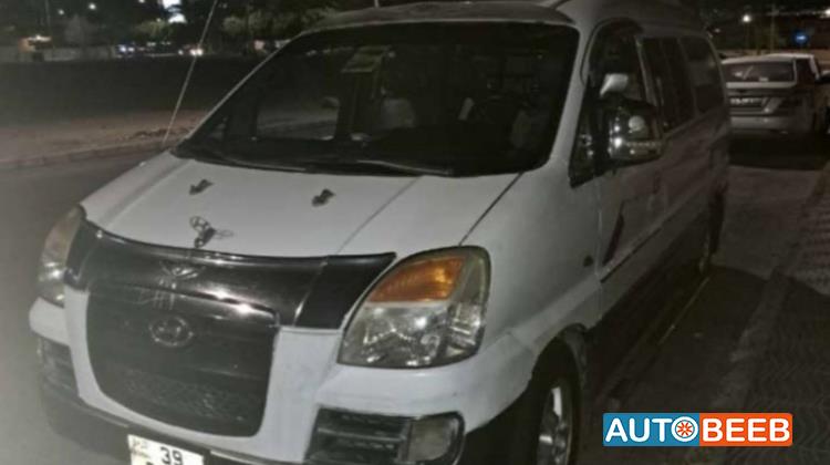 ميني باص هيونداي 2005