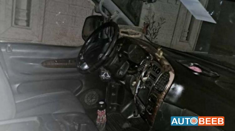 ميني باص هيونداي 2005