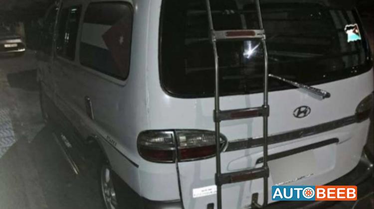 ميني باص هيونداي 2005