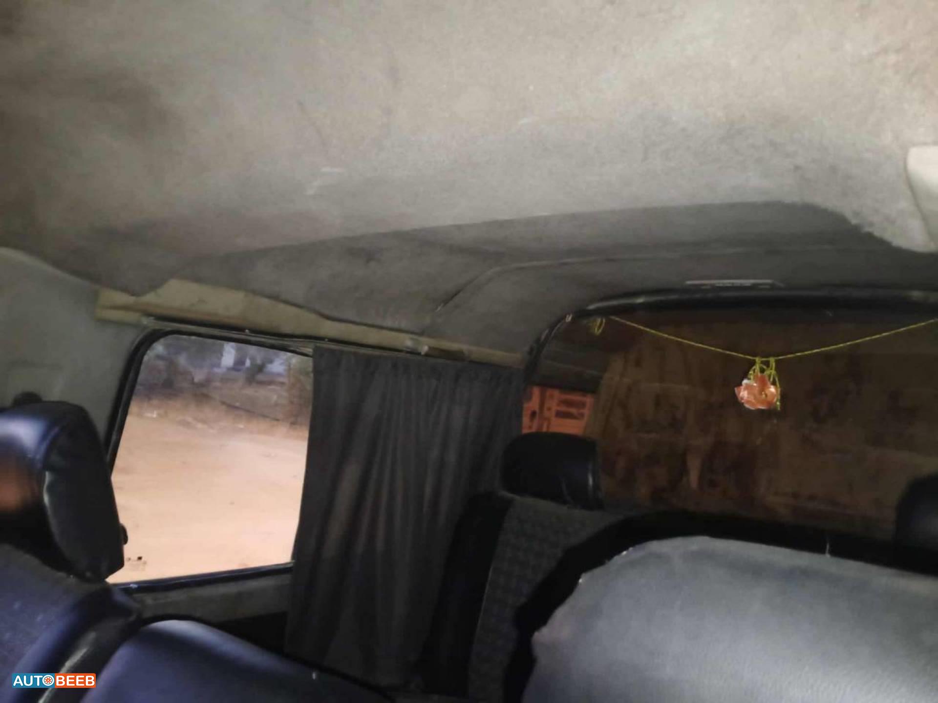 Minibus Hyundai 2001