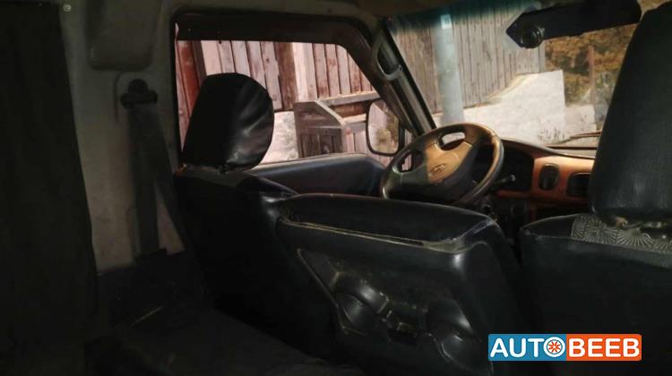 Minibus Hyundai 2001