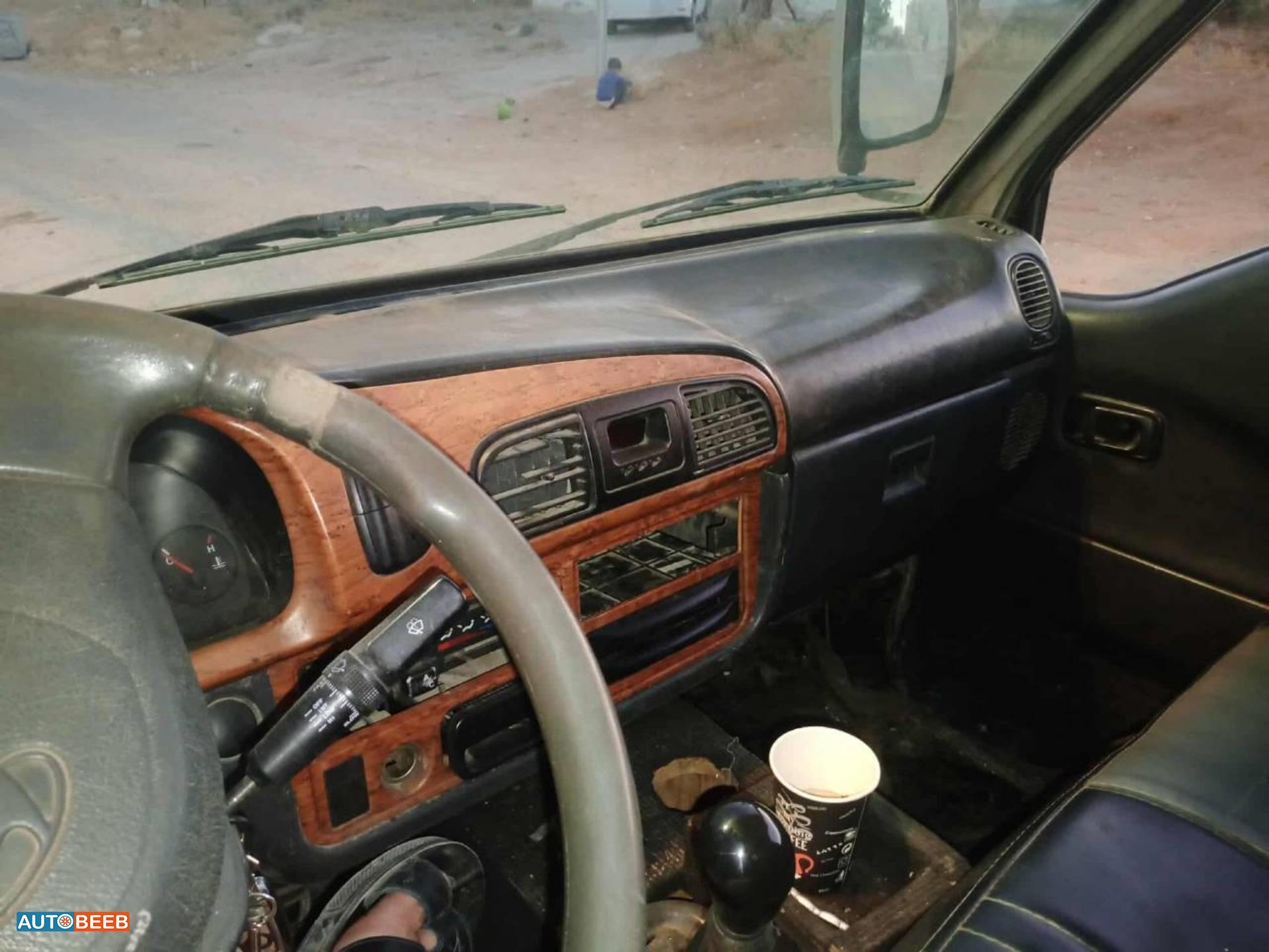 Minibus Hyundai 2001