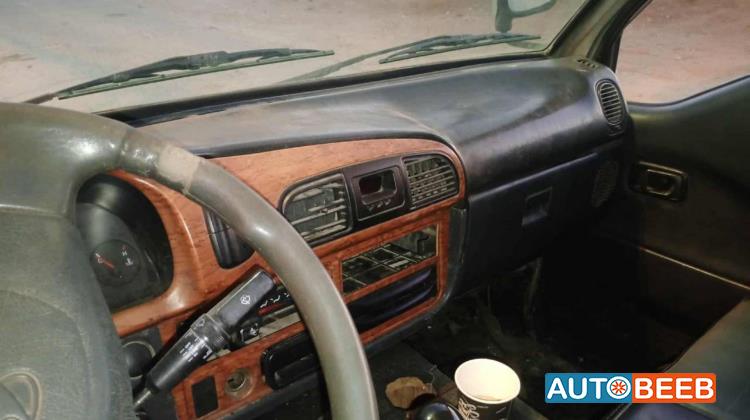 Minibus Hyundai 2001