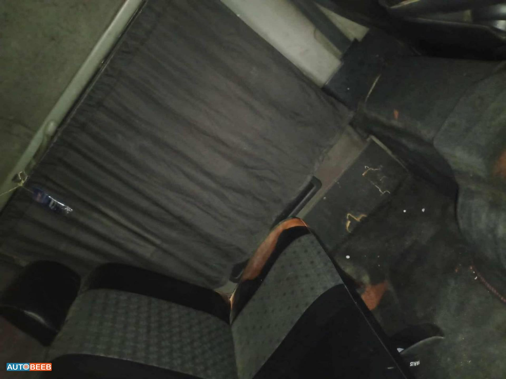 Minibus Hyundai 2001