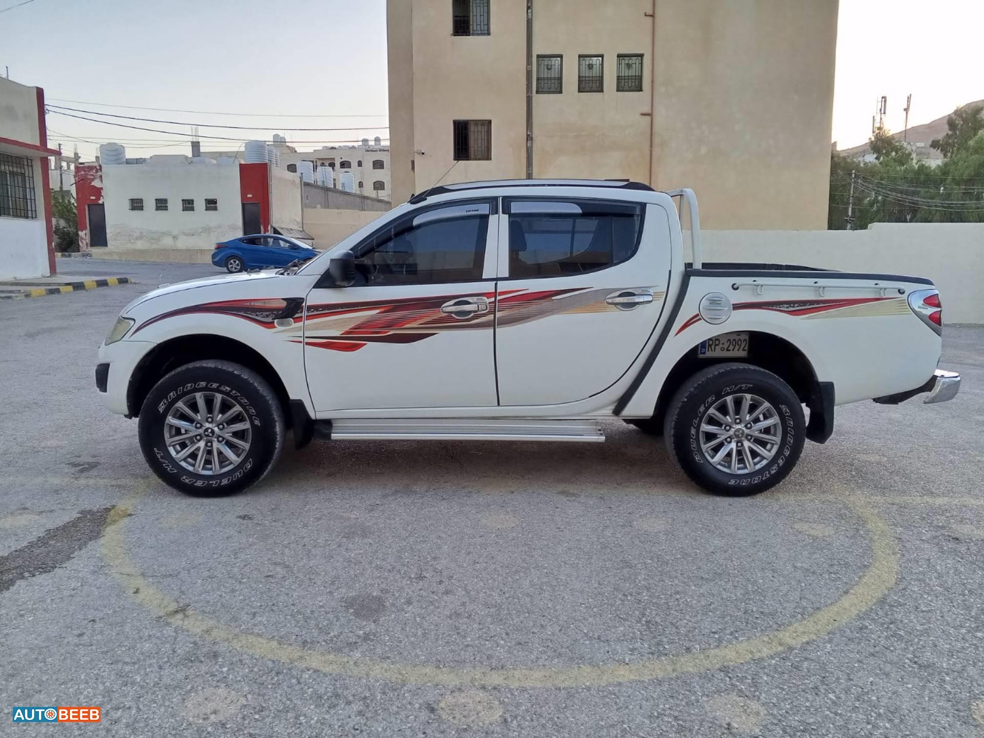 Mitsubishi L200 2015