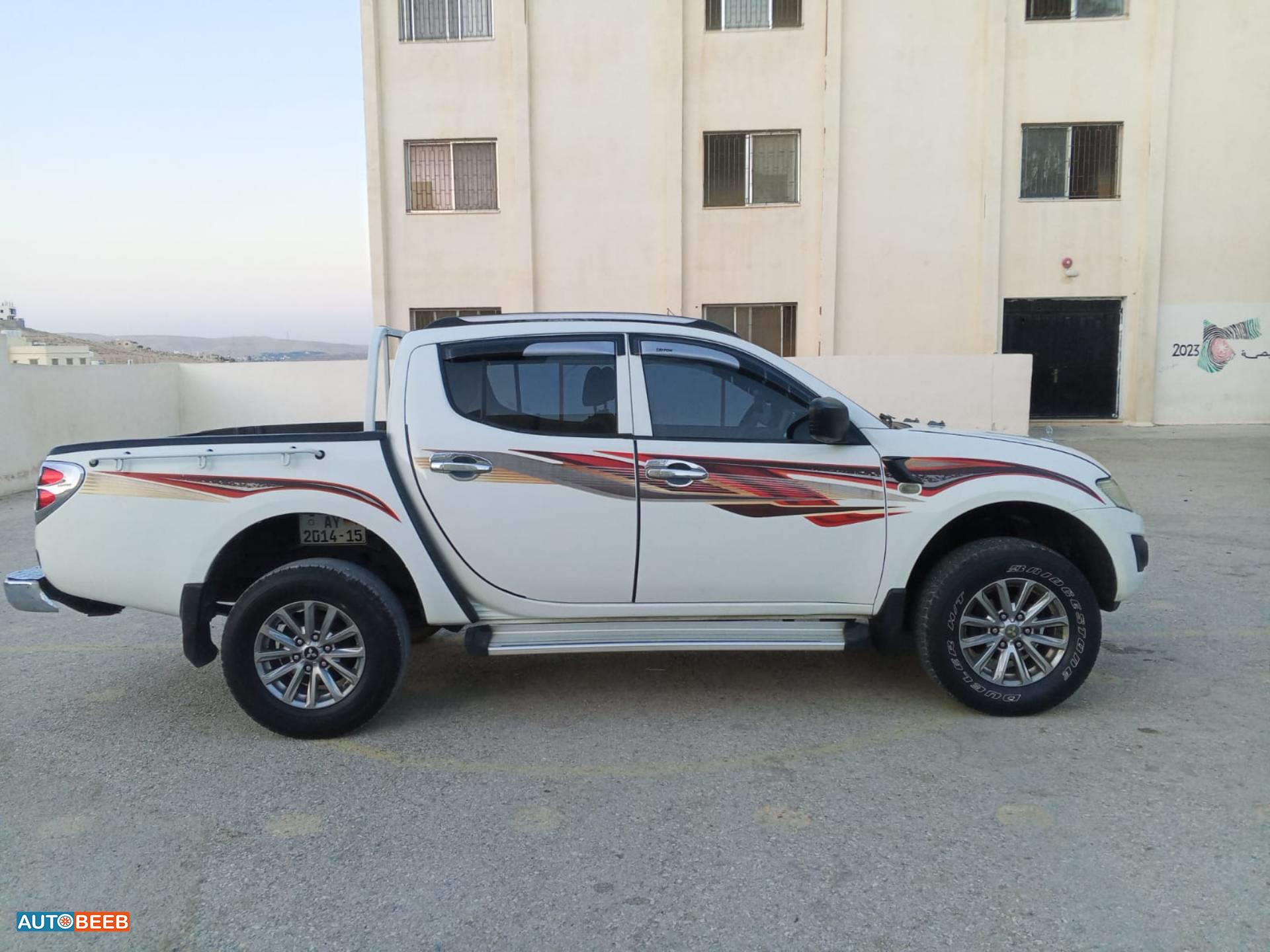 Mitsubishi L200 2015