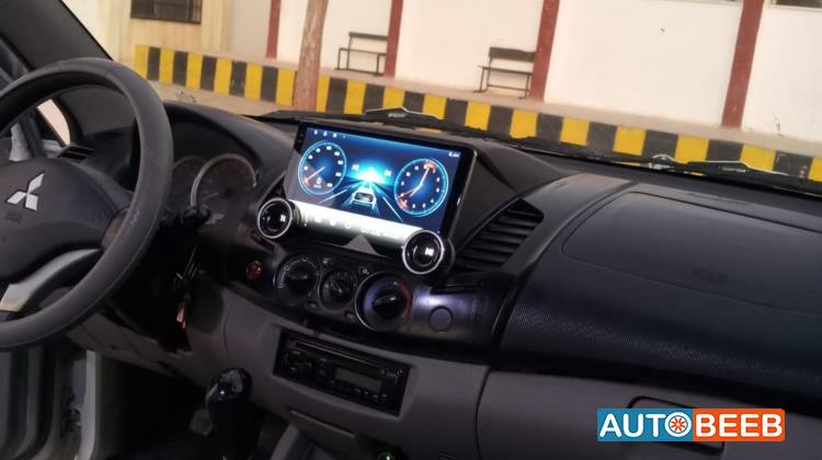Mitsubishi L200 2015