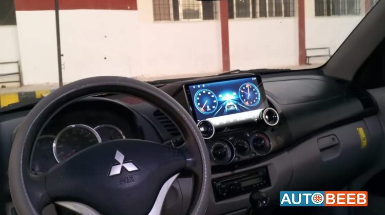 Mitsubishi L200 2015