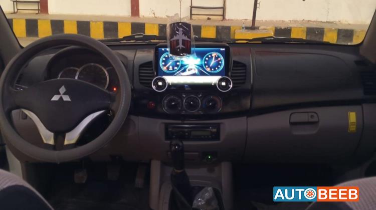 Mitsubishi L200 2015