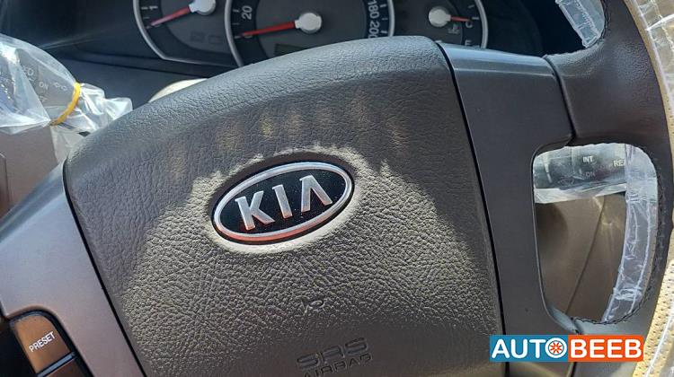 كيا سورينتو 2008