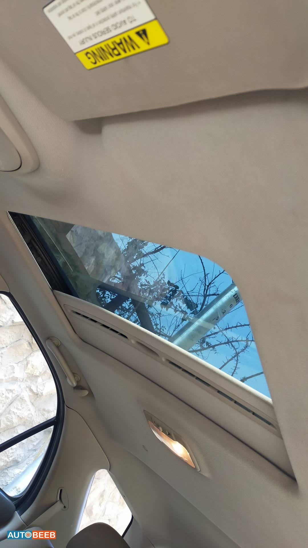 كيا سورينتو 2008