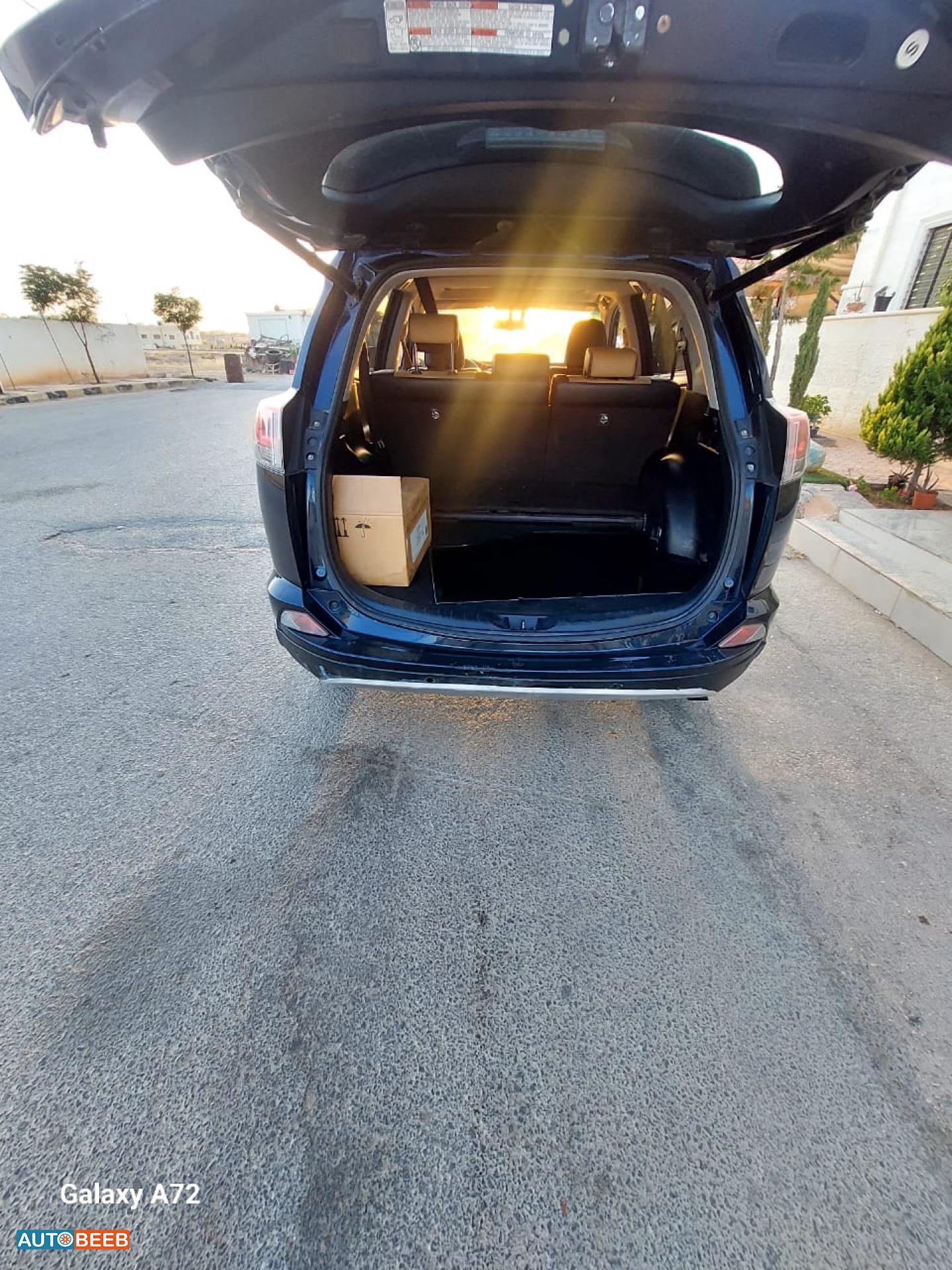 تويوتا راف فور 2017