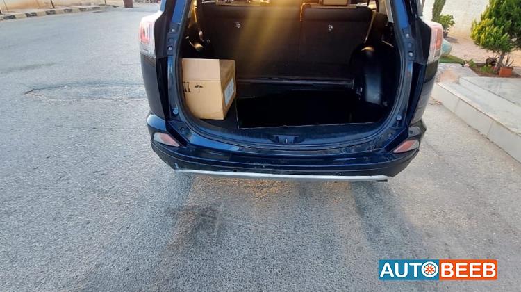 تويوتا راف فور 2017