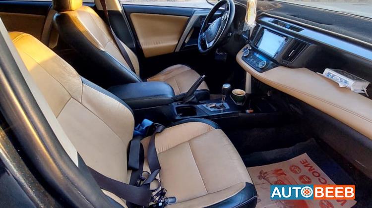 تويوتا راف فور 2017