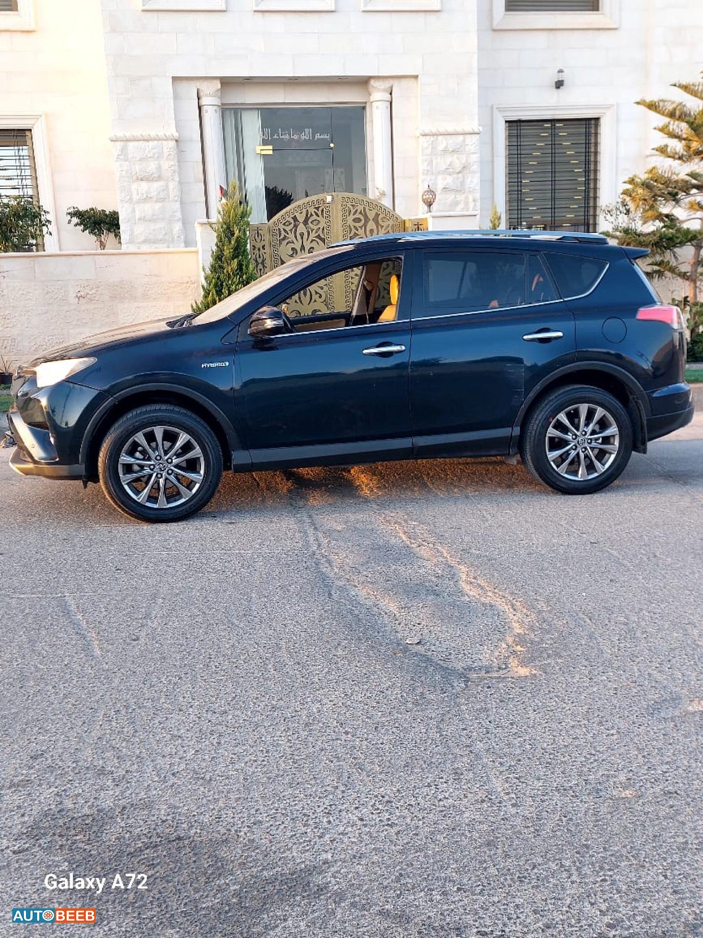 تويوتا راف فور 2017