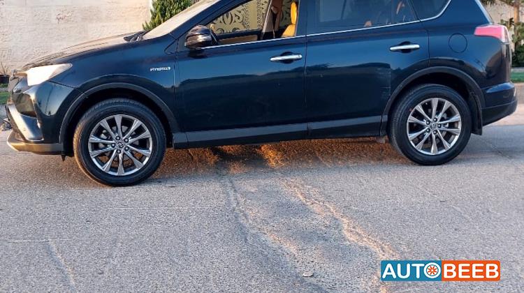 تويوتا راف فور 2017